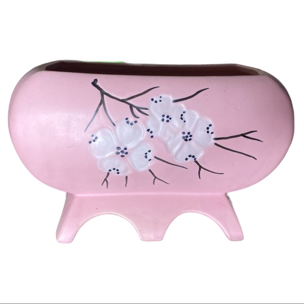 VTG McCoy Spring Dogwood Planter